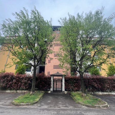 Appartamento Elegante Casa -Rho Fiera Vanzago Esterno foto