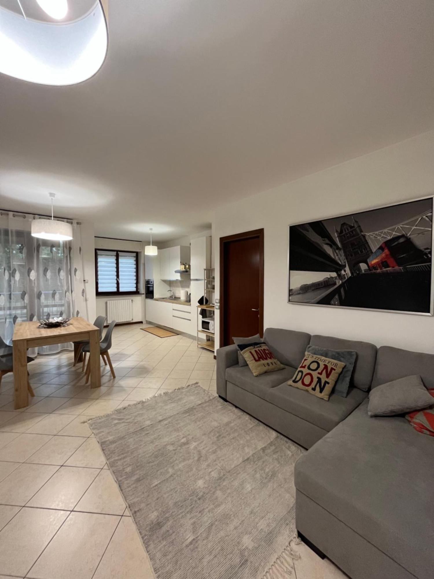 Appartamento Elegante Casa -Rho Fiera Vanzago Esterno foto
