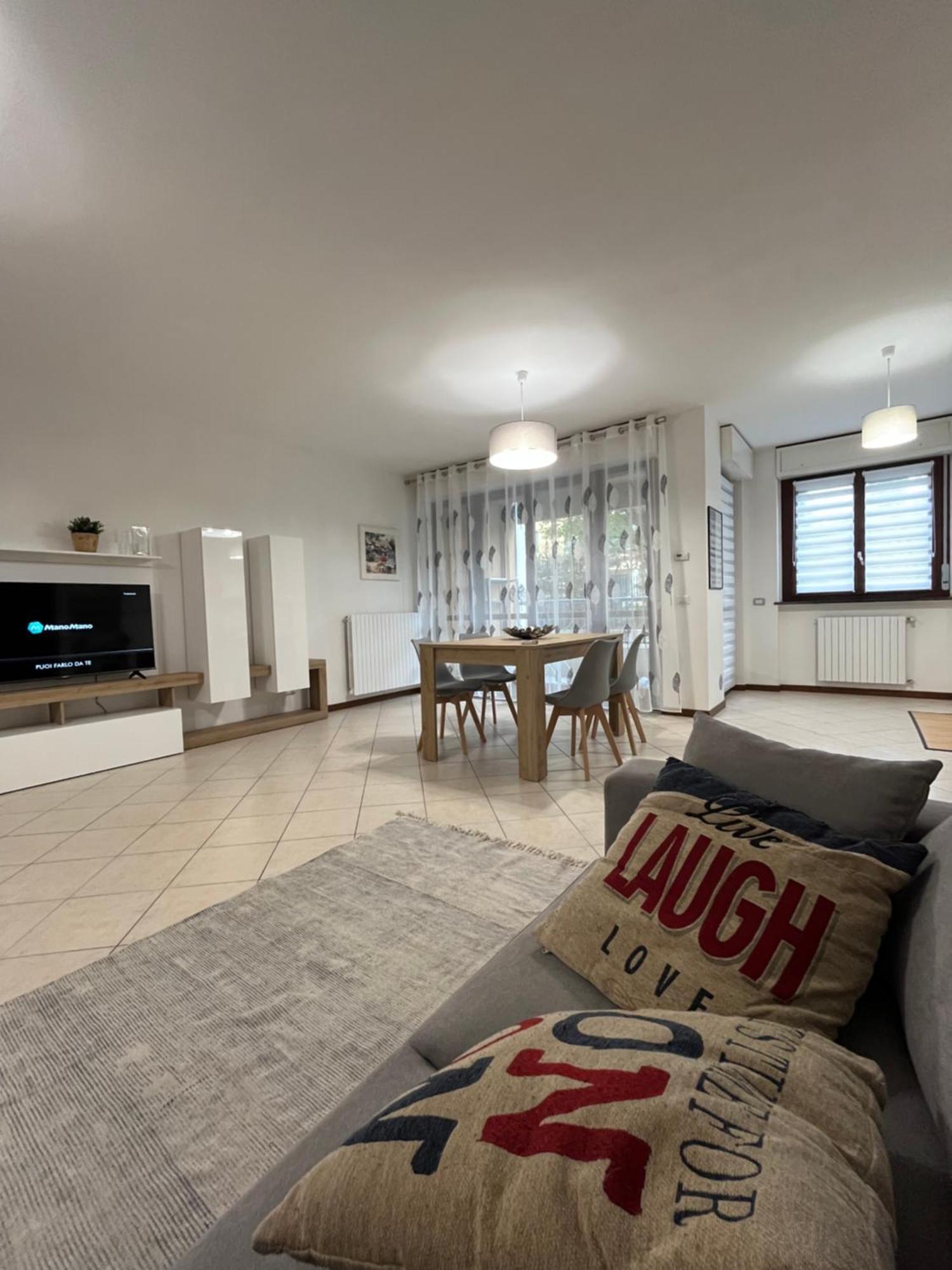 Appartamento Elegante Casa -Rho Fiera Vanzago Esterno foto